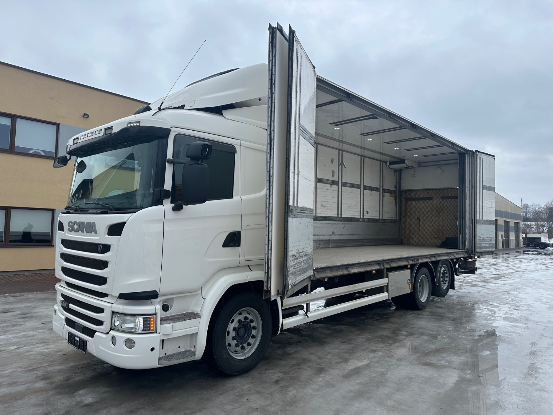 Scania G490 6X2*4 + RETARDER + CARRIER + DOUBLE STOCK